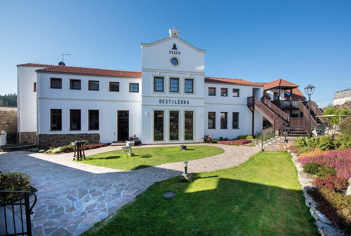 Wellness Hotel Svachovka Mirkovice Exterior photo
